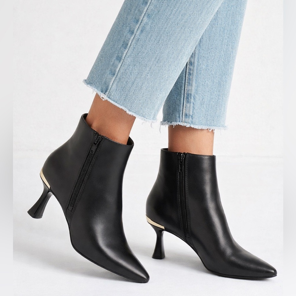 Alfani Womens Celleste Ankle Boots Sz 6; 2.5” Heel